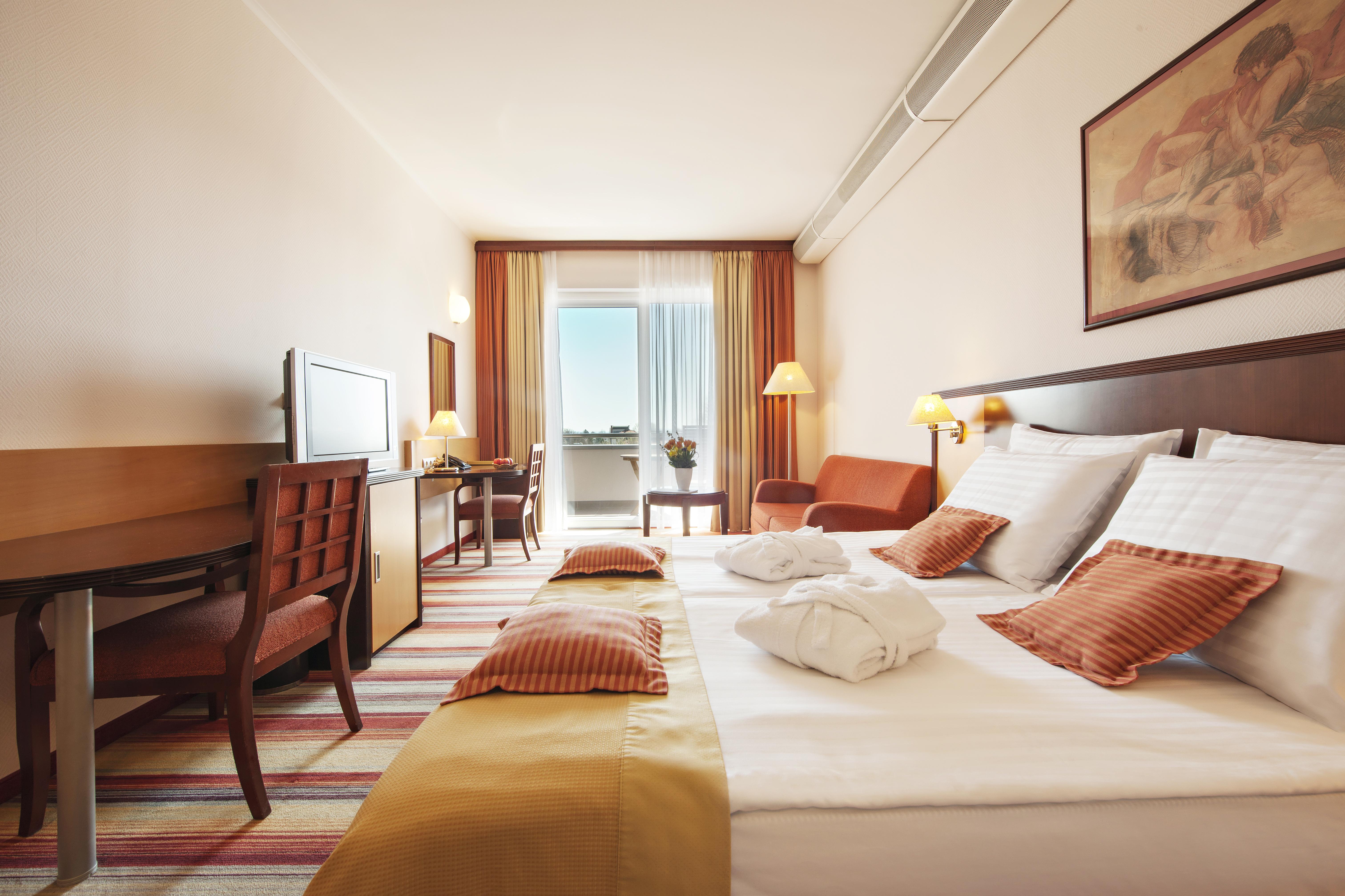 Grand Hotel Primus - Terme Ptuj - Sava Hotels & Resorts ภายนอก รูปภาพ