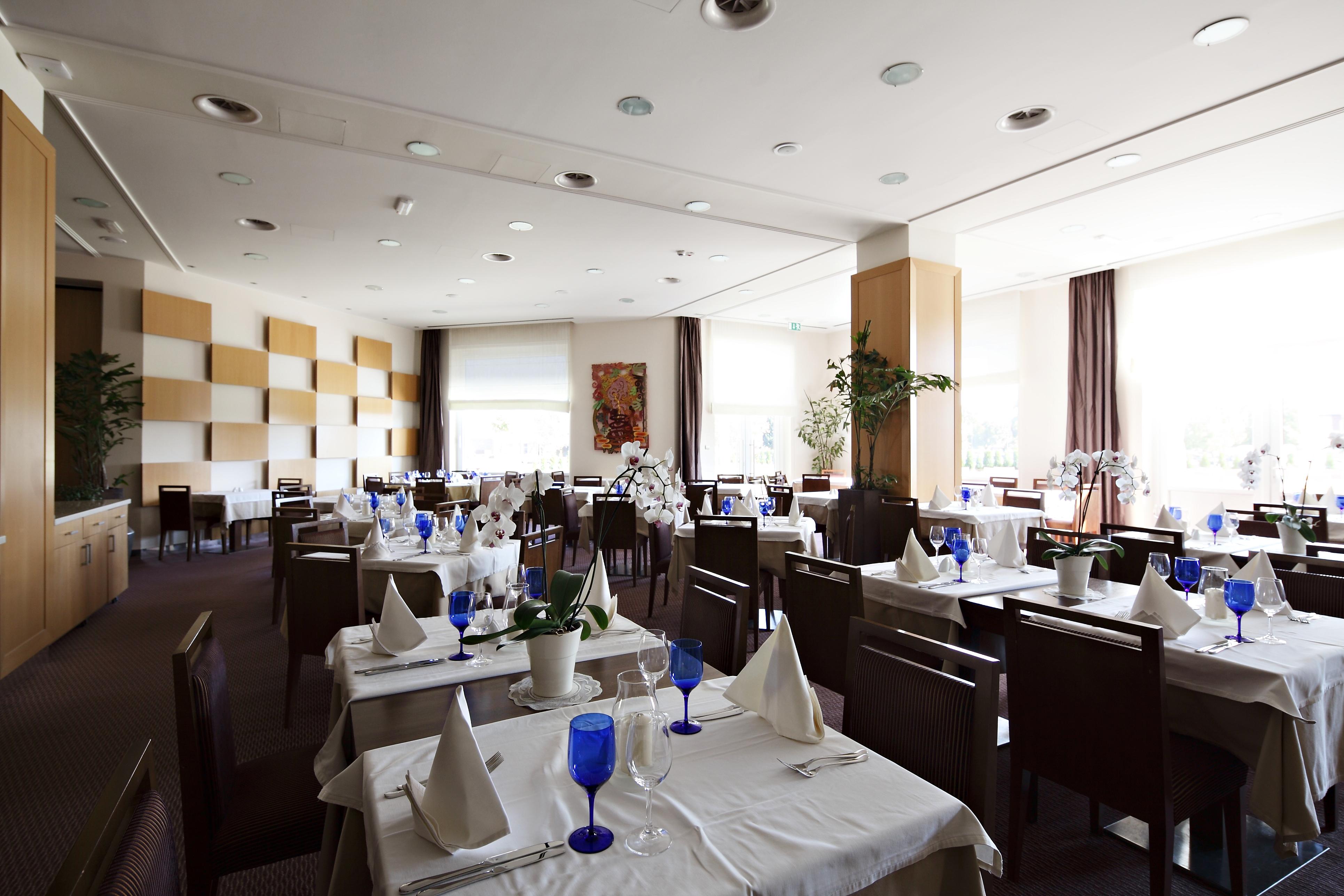 Grand Hotel Primus - Terme Ptuj - Sava Hotels & Resorts ภายนอก รูปภาพ