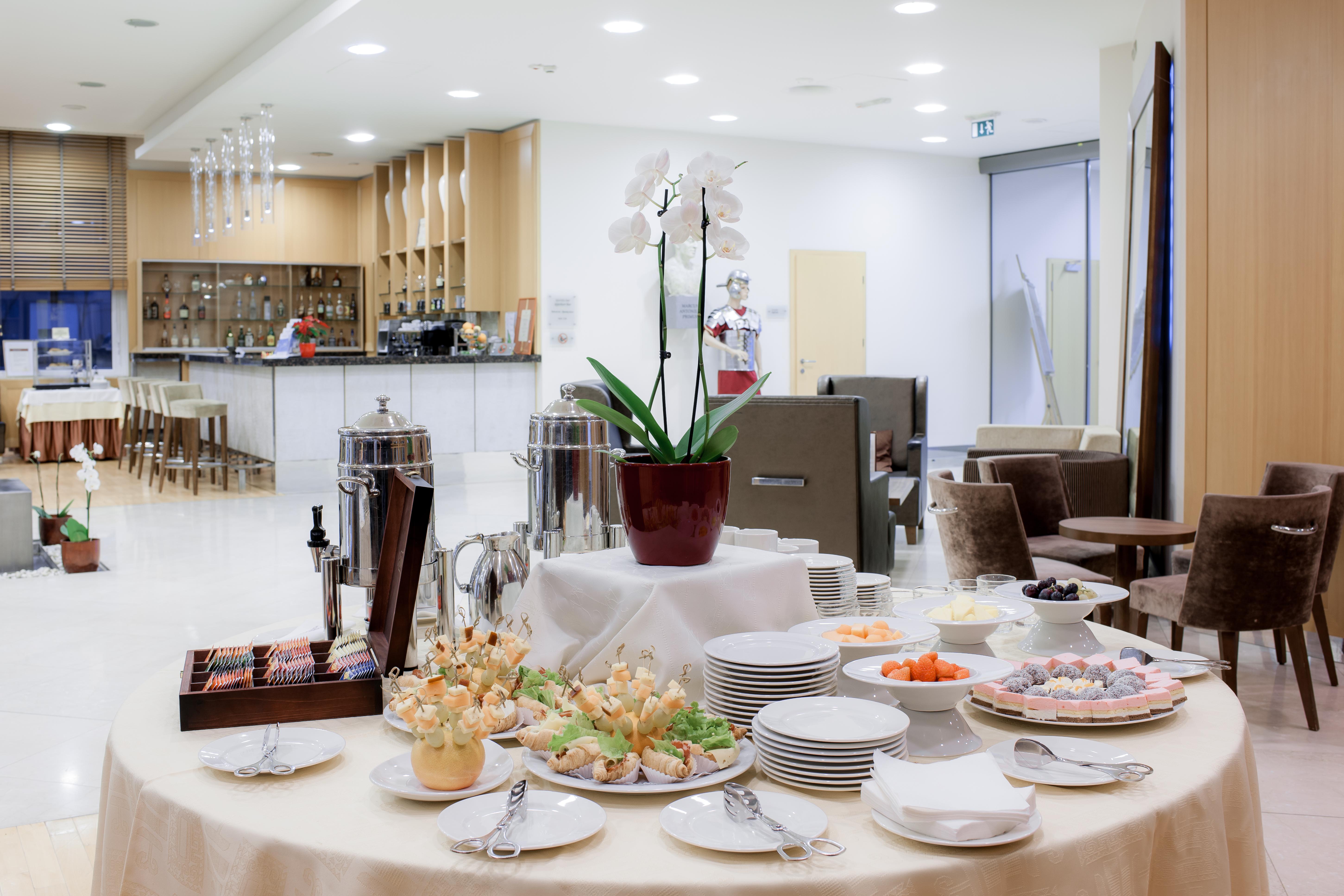 Grand Hotel Primus - Terme Ptuj - Sava Hotels & Resorts ภายนอก รูปภาพ